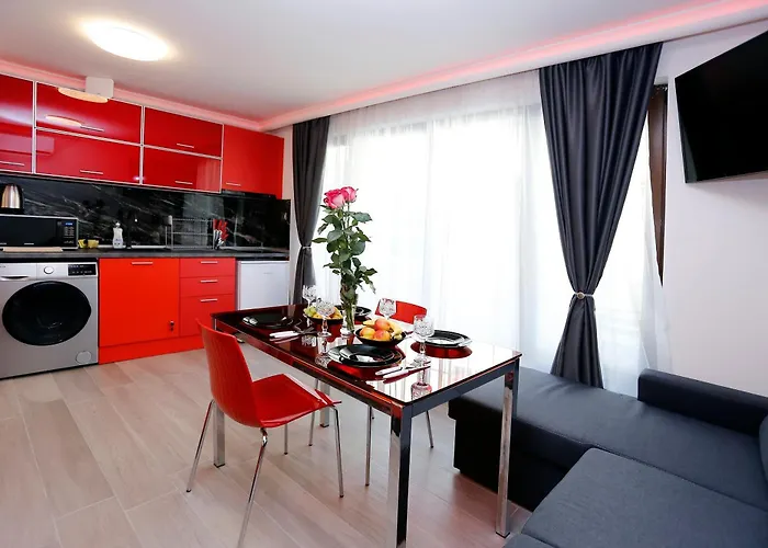 Deluxe 2 Studios City Center
