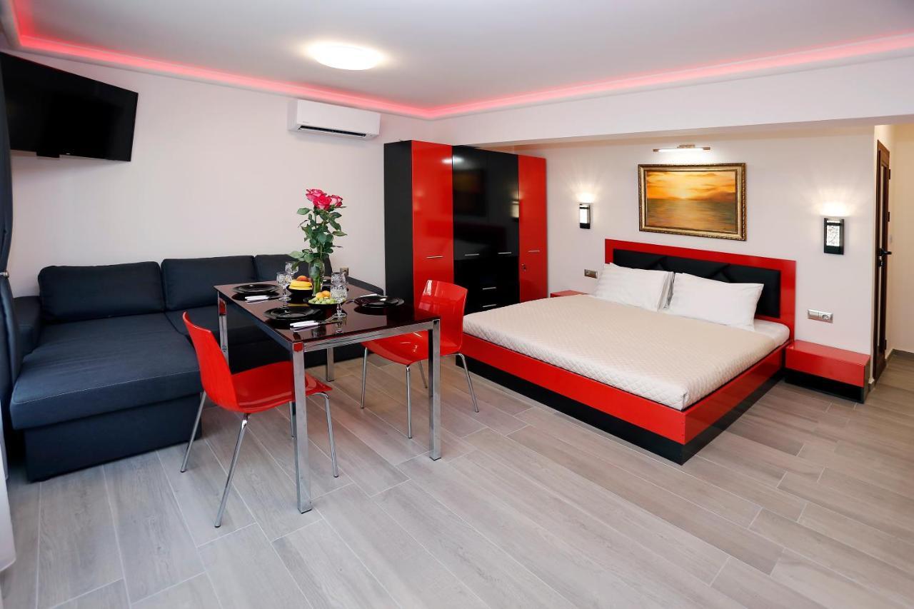 Deluxe 2 Center Burgas