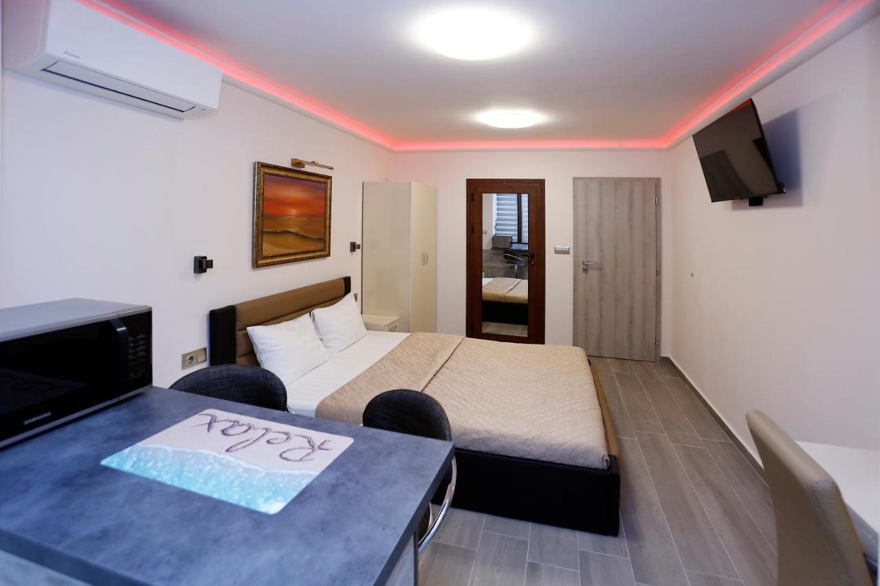 Deluxe 2 Center * Burgas